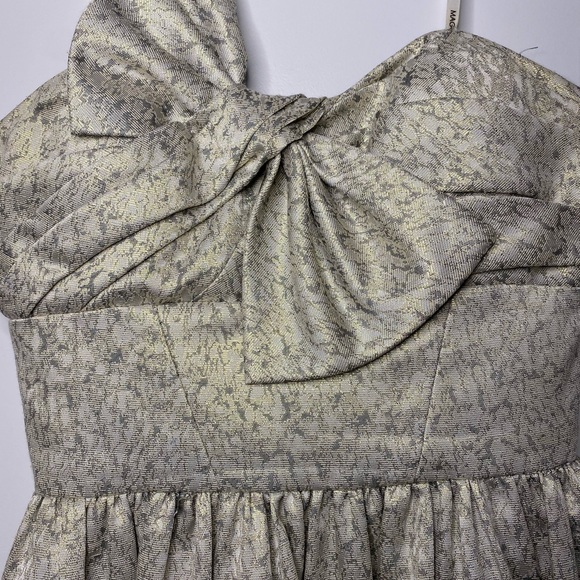 Bow Detail Strapless Brocade Dress - Picture 6 of 7